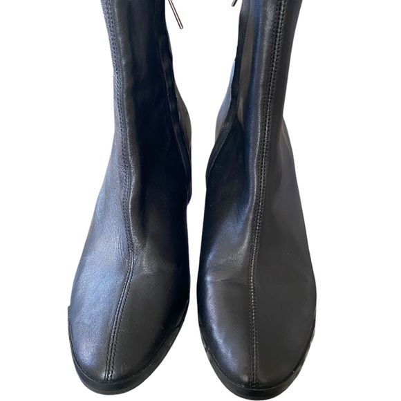 NEW GORGEOUS Buttery Leather Corso Como 7.5 Black Booties - Picture 2 of 5